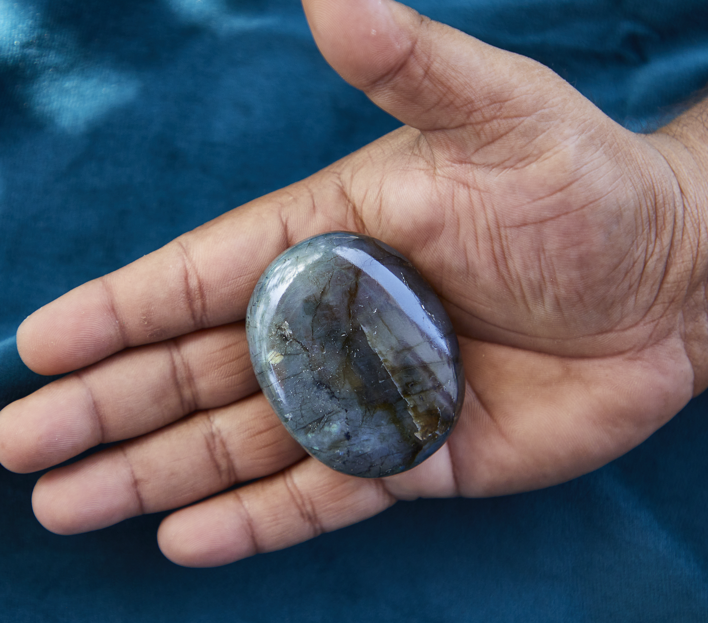 Labradorite Palmstone